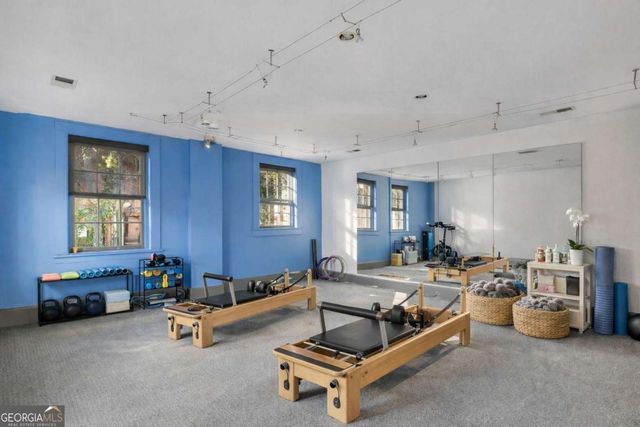 211 E Charlton Street, Savannah, GA 31401