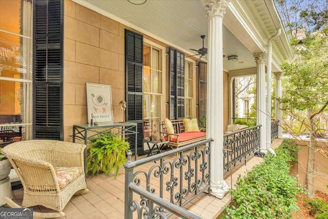 211 E Charlton Street, Savannah, GA 31401