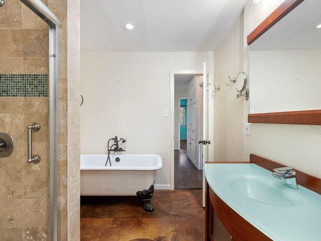 4711 Fieldstone DR, Austin, TX 78735