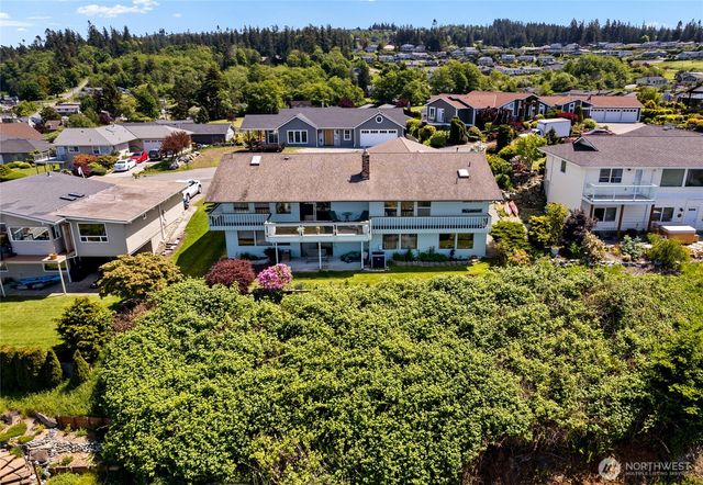 1035 Shorecrest Place, Camano Island, WA 98282