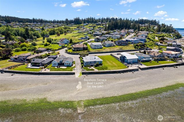 1035 Shorecrest Place, Camano Island, WA 98282