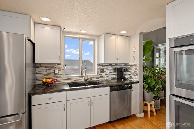 1035 Shorecrest Place, Camano Island, WA 98282