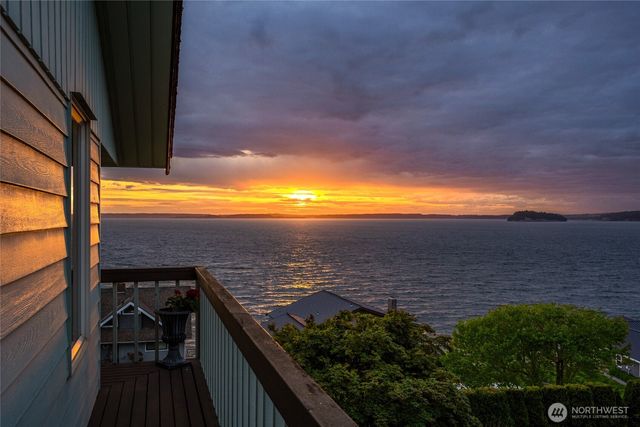 1035 Shorecrest Place, Camano Island, WA 98282