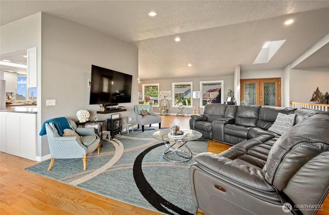 1035 Shorecrest Place, Camano Island, WA 98282