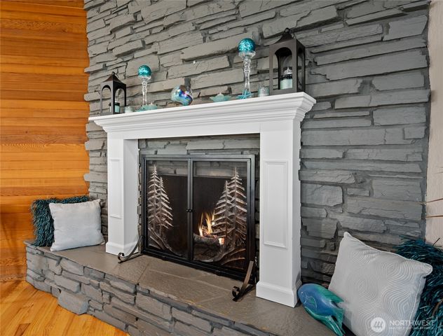 1035 Shorecrest Place, Camano Island, WA 98282
