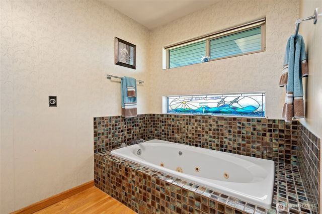 1035 Shorecrest Place, Camano Island, WA 98282