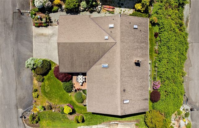 1035 Shorecrest Place, Camano Island, WA 98282