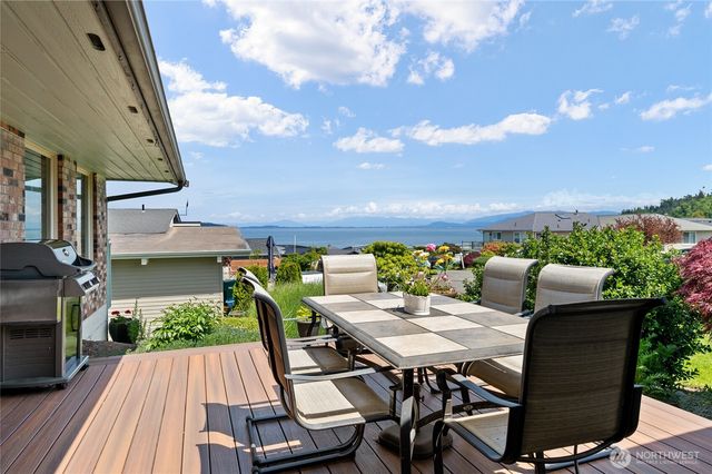1035 Shorecrest Place, Camano Island, WA 98282