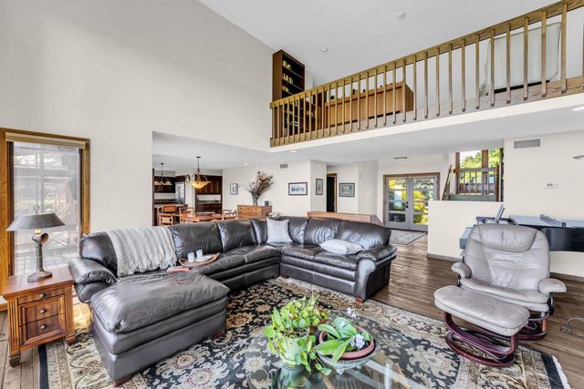 810 Waters Edge ROAD, Racine, WI 53402