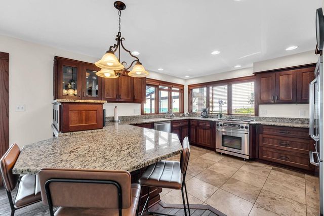 810 Waters Edge ROAD, Racine, WI 53402