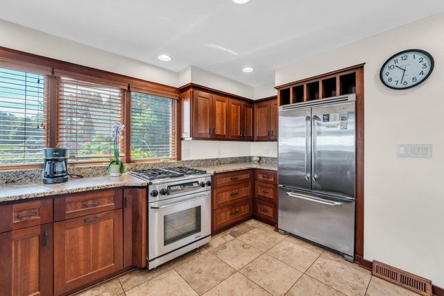 810 Waters Edge ROAD, Racine, WI 53402