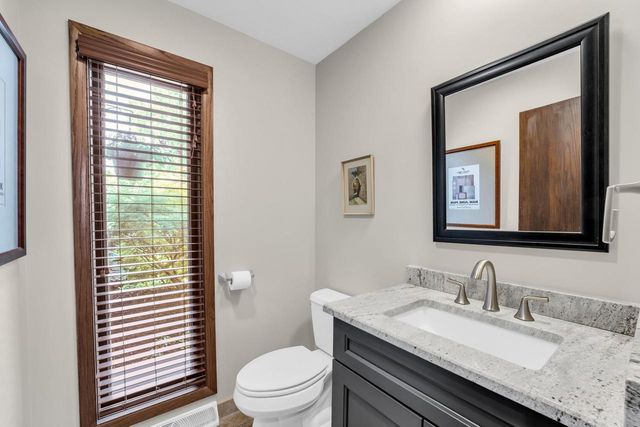 810 Waters Edge ROAD, Racine, WI 53402