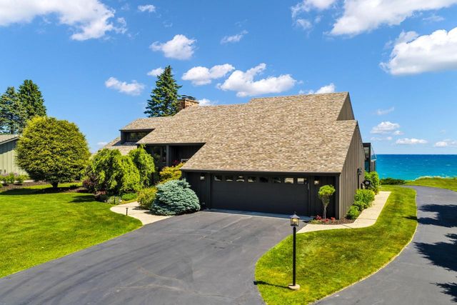 810 Waters Edge ROAD, Racine, WI 53402
