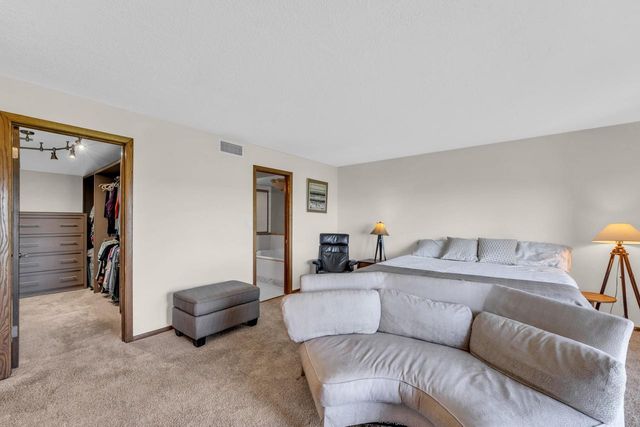 810 Waters Edge ROAD, Racine, WI 53402