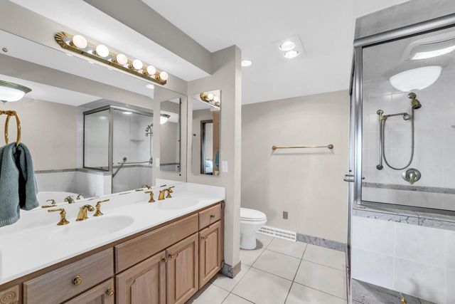 810 Waters Edge ROAD, Racine, WI 53402