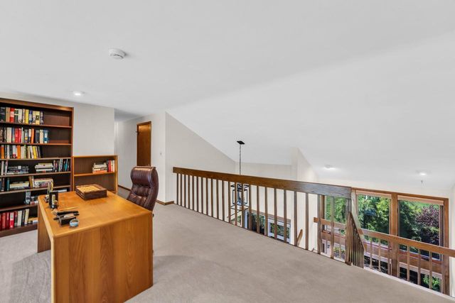 810 Waters Edge ROAD, Racine, WI 53402