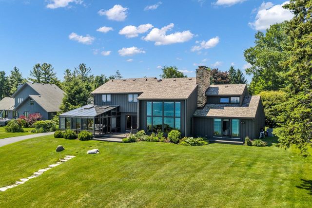 810 Waters Edge ROAD, Racine, WI 53402