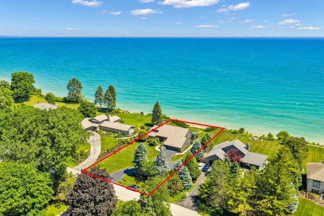 810 Waters Edge ROAD, Racine, WI 53402