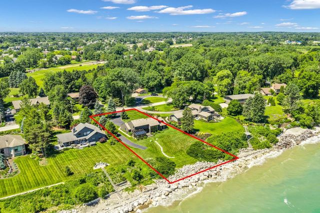 810 Waters Edge ROAD, Racine, WI 53402
