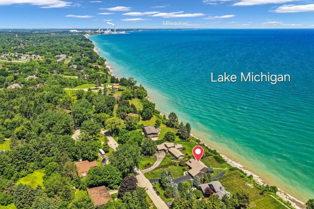 810 Waters Edge ROAD, Racine, WI 53402