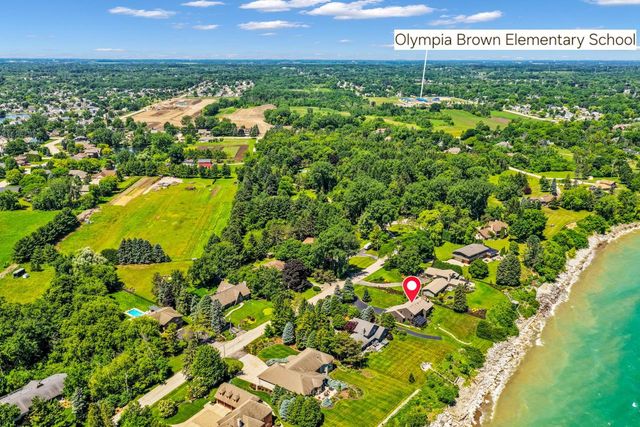 810 Waters Edge ROAD, Racine, WI 53402