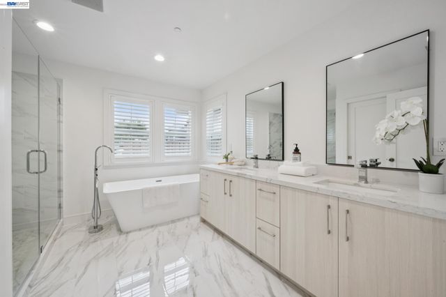 21112 Tyee Ct, Castro Valley, CA 94546