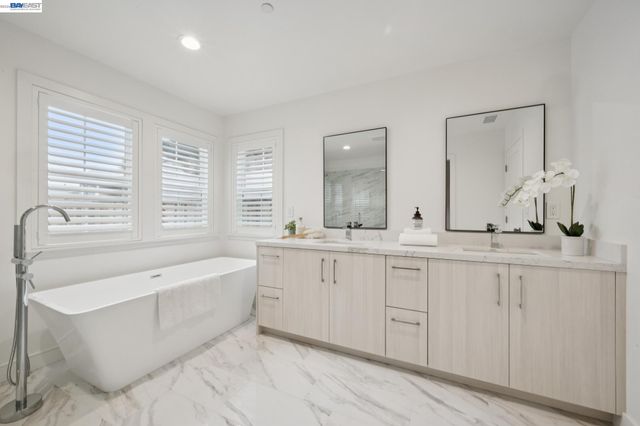 21112 Tyee Ct, Castro Valley, CA 94546