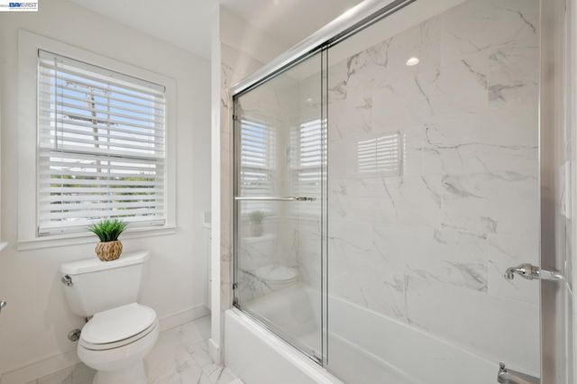 21112 Tyee Ct, Castro Valley, CA 94546