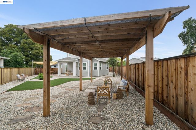 21112 Tyee Ct, Castro Valley, CA 94546