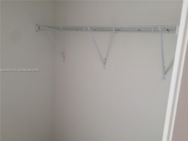 1750 N Bayshore Dr 4912, Miami, FL 33132