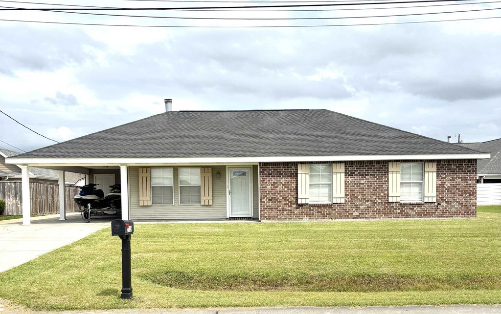 1119 Renee Dr, Thibodaux, LA 70301