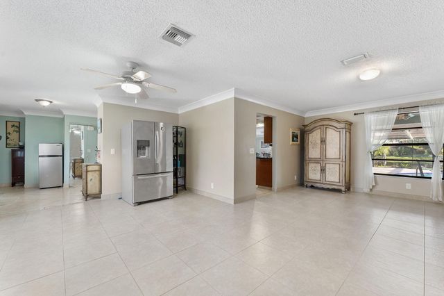 154 SANTA MONICA Avenue, Royal Palm Beach, FL 33411