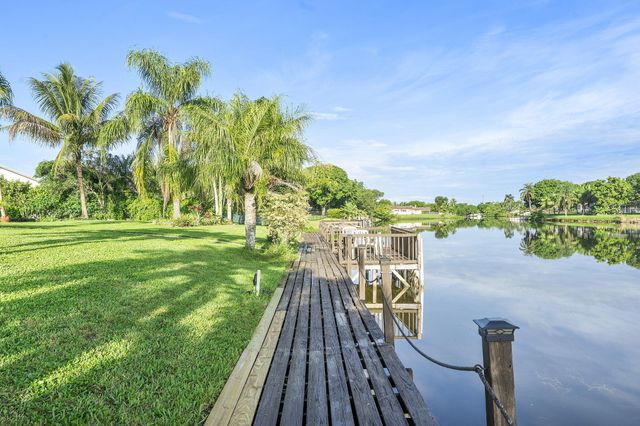 154 SANTA MONICA Avenue, Royal Palm Beach, FL 33411