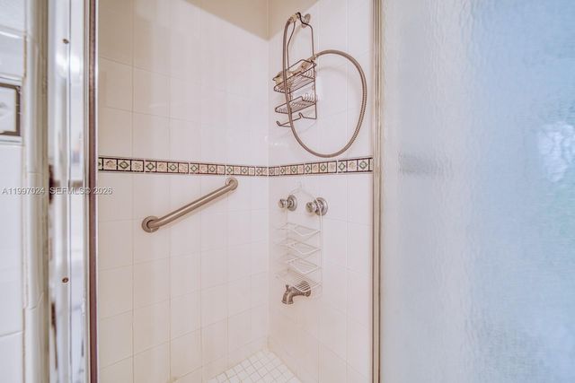 9961 SW 12th St, Miami, FL 33174