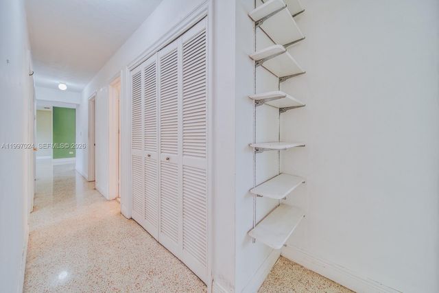 9961 SW 12th St, Miami, FL 33174