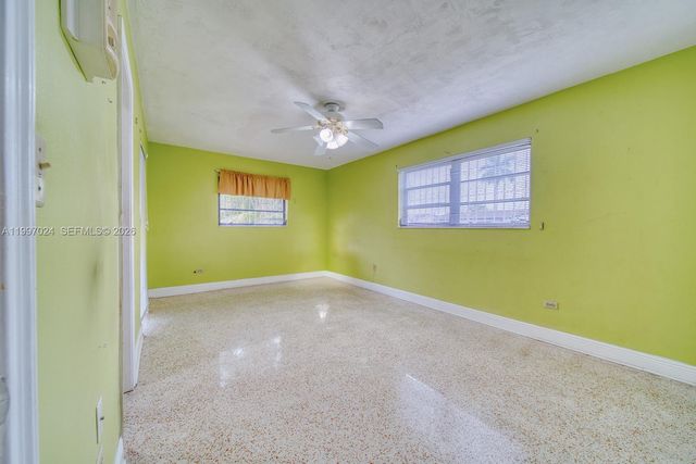 9961 SW 12th St, Miami, FL 33174