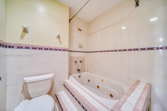 9961 SW 12th St, Miami, FL 33174