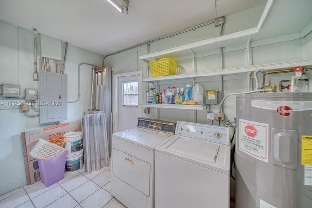 9961 SW 12th St, Miami, FL 33174