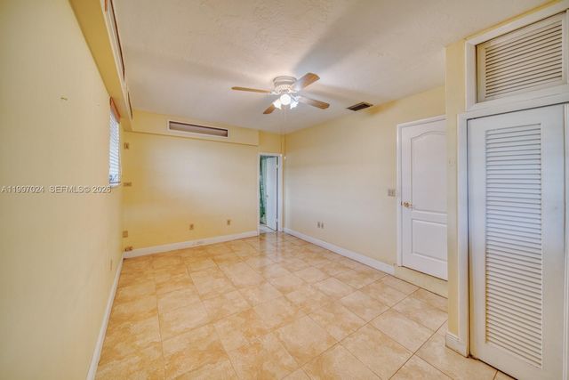 9961 SW 12th St, Miami, FL 33174