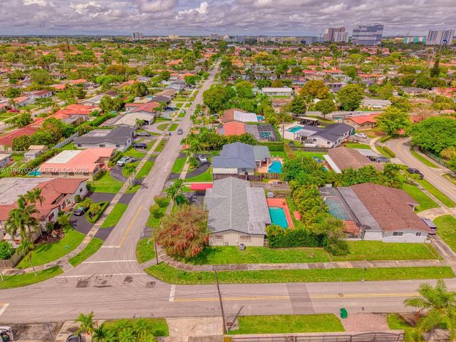 9961 SW 12th St, Miami, FL 33174