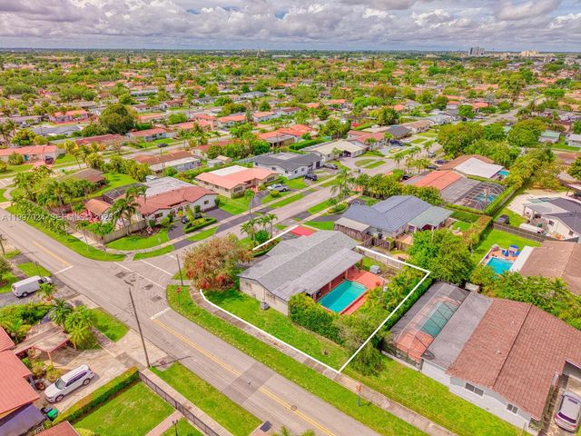 9961 SW 12th St, Miami, FL 33174