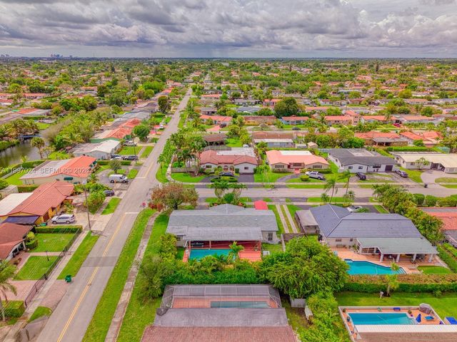 9961 SW 12th St, Miami, FL 33174