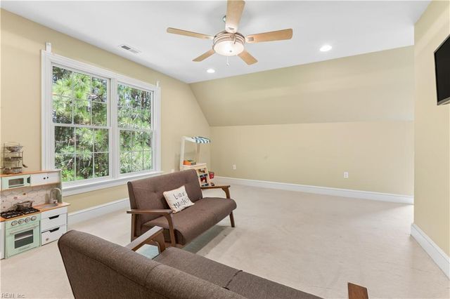 11141 Royal LN, Providence Forge, VA 23140
