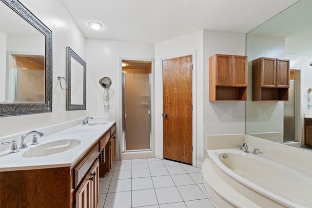 2007 Harwell Street, Grapevine, TX 76051