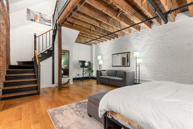 19 Stanhope 1B, Boston, MA 02127