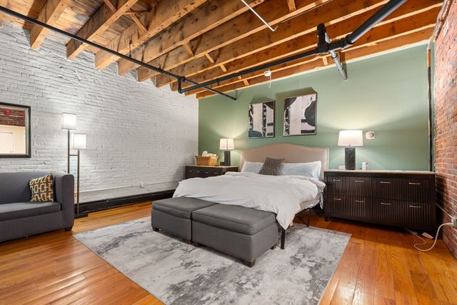 19 Stanhope 1B, Boston, MA 02127