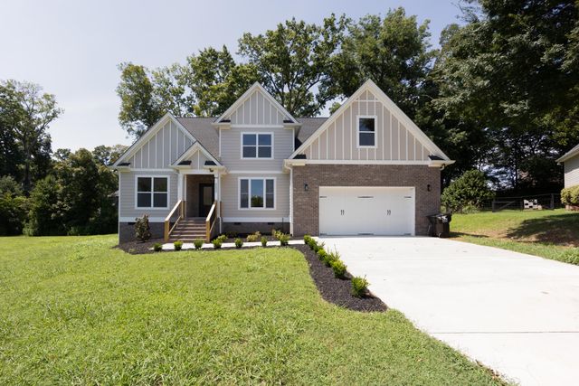 8600 Wading Branch Court, Ooltewah, TN 37363
