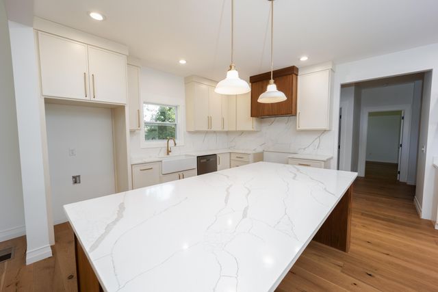 8600 Wading Branch Court, Ooltewah, TN 37363