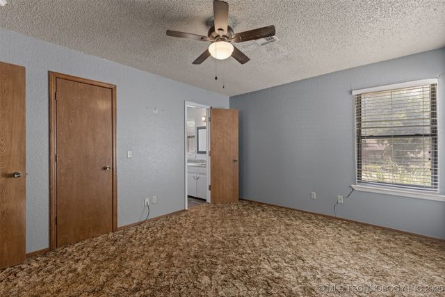 405 Mockingbird Lane, Wagoner, OK 74467