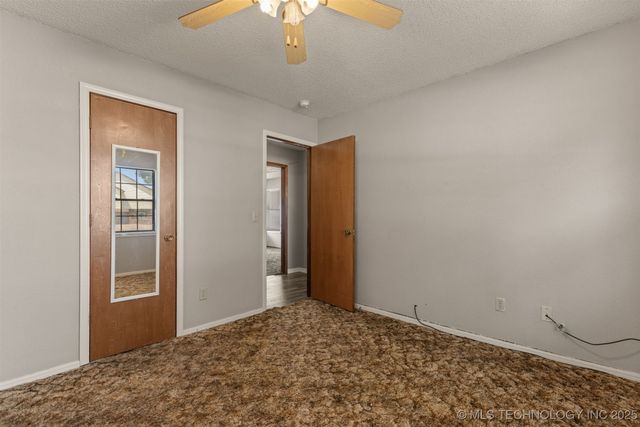 405 Mockingbird Lane, Wagoner, OK 74467